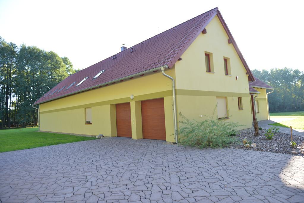 Penzion U Blatce Hotel Nové Hrady Exterior photo